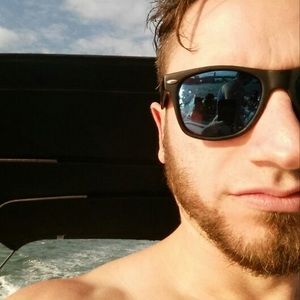 Meet your Posher, Stefan